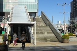 UTX�w�@�uUDX�r���v